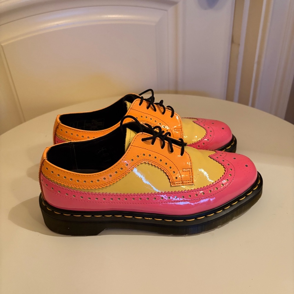 Dr. Martens Brogues